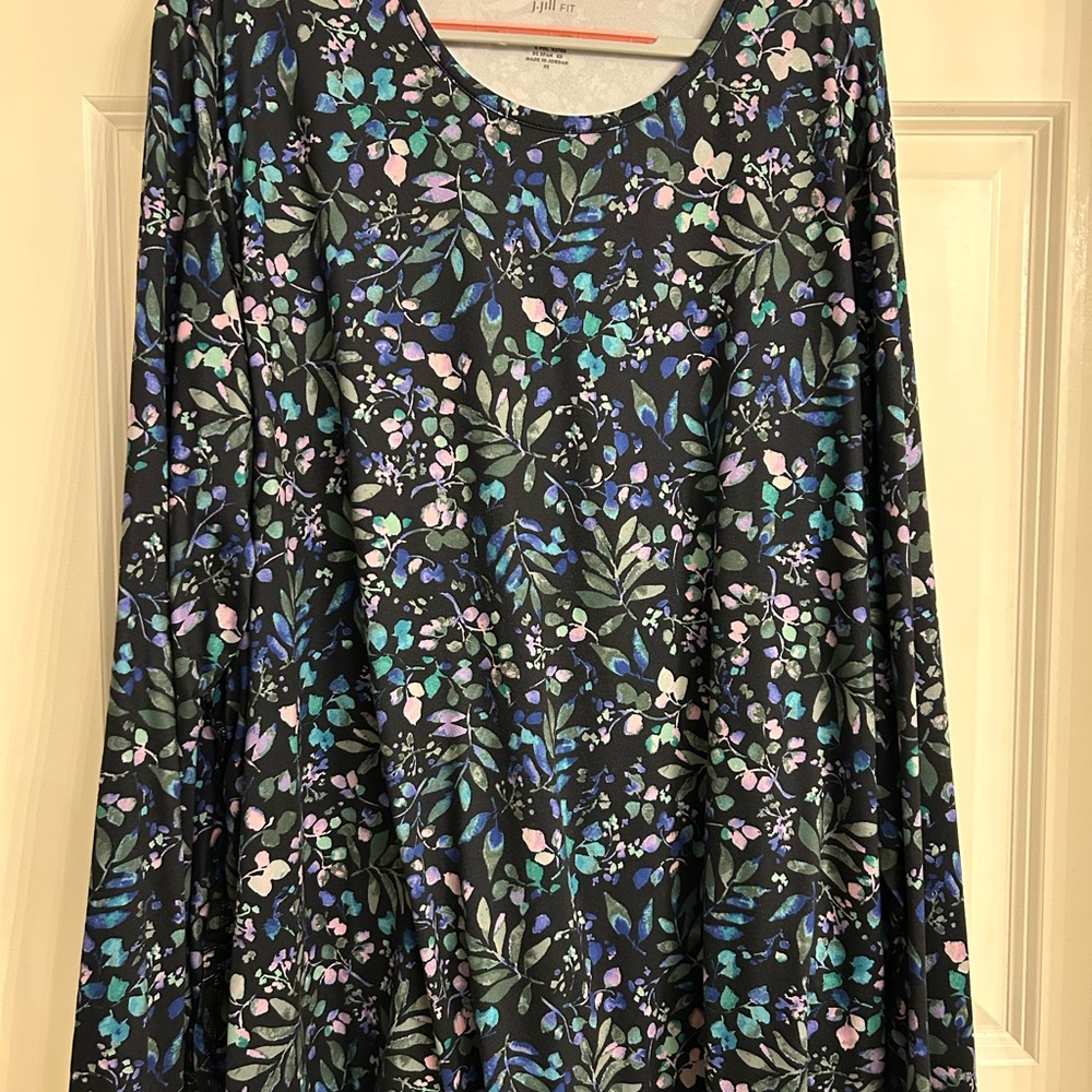 J. Jill Fit Performance Black Floral Long Sleeve Top